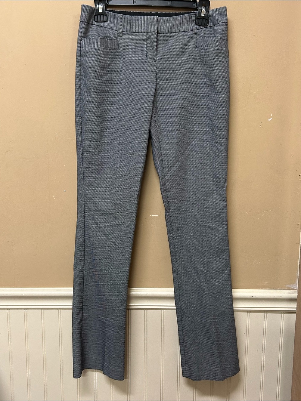 Express Columnist Women's White/Black  Microdot Dress Pants Size 2R